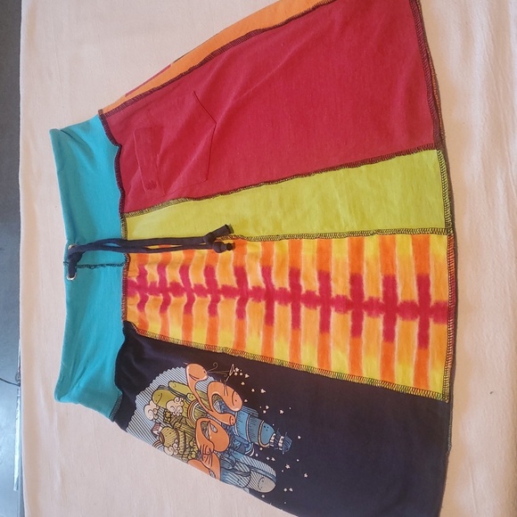 Upcycled Colorful‎ Patchwork Graphic Sz. M Skirt - Picture 6 of 8